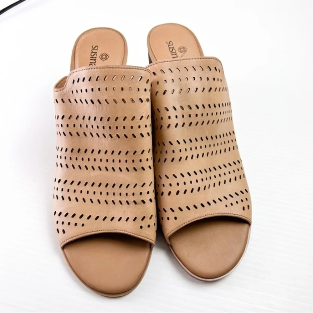 Susina tan womens size 11 Danella perforated block heel open toe heels